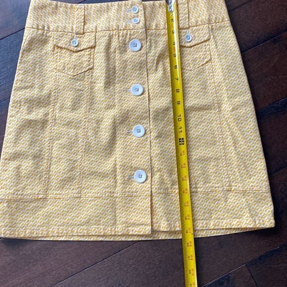LL Bean mini skirt yellow white womens size 8 buttons pockets - Picture 4 of 5